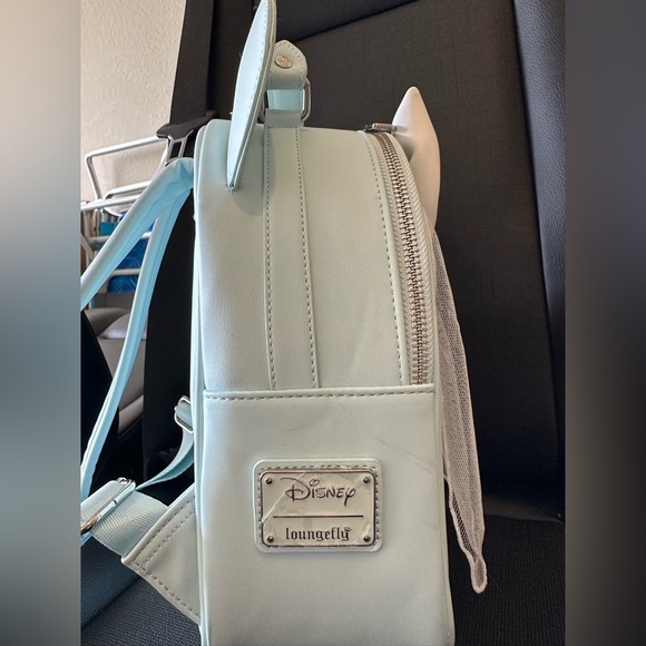 Disney Loungefly ‘Just Married’ Mickey & Minnie Mini Backpack w/ bride bow/veil - Picture 8 of 10